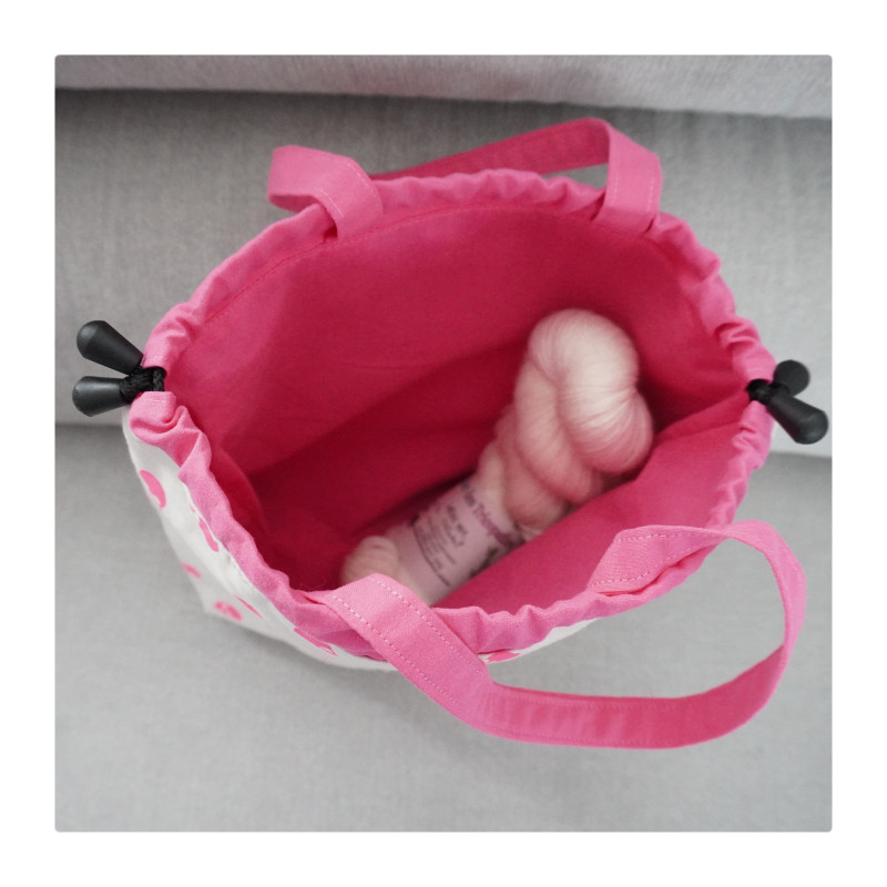 POCHON TETE DE MORT ROSE FLUO