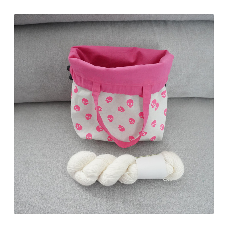 POCHON TETE DE MORT ROSE FLUO